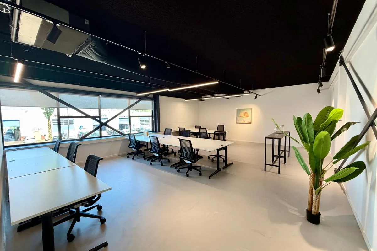 Photo from JOIN ME Flex Office